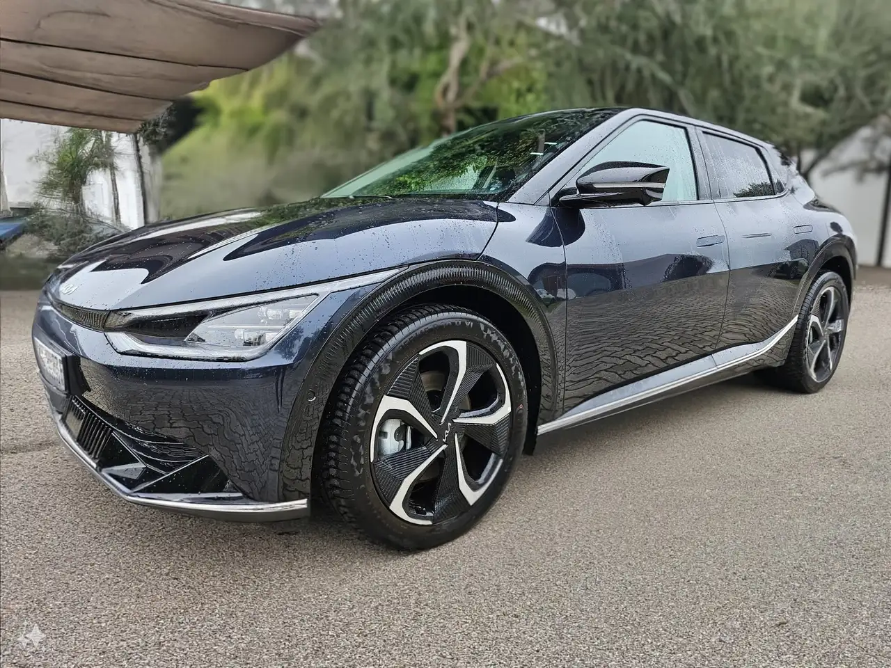 EV677,4-kWh RWD WP,AIR,COM,ASS,SND