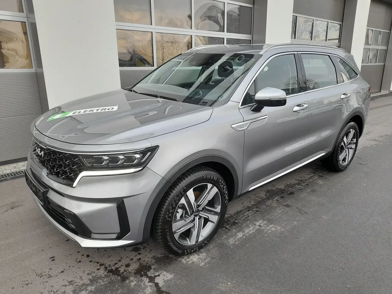 SorentoVision 2023 1.6T PHEV AWD 6-Gang Automatik uvm.
