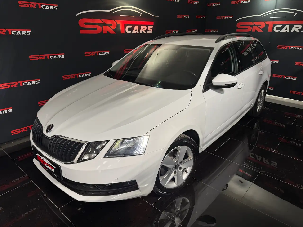 Octavia1,6 TDI DSG Aut. Kombi *Navi*Einparkhilfe*CarPlay