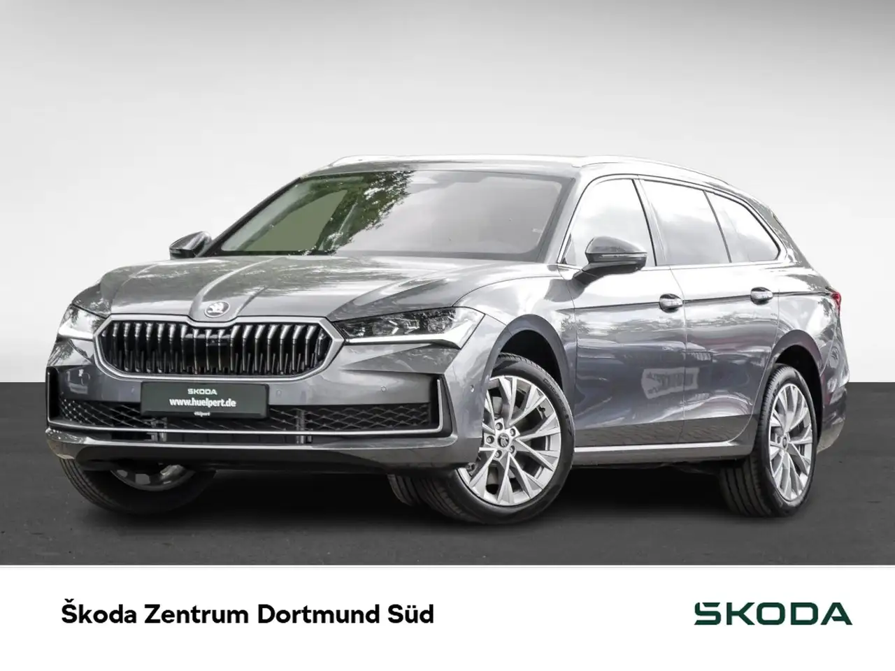 SuperbCombi 2.0TDI DSG 4x4 Selection AHK HuD ACC NAV ...