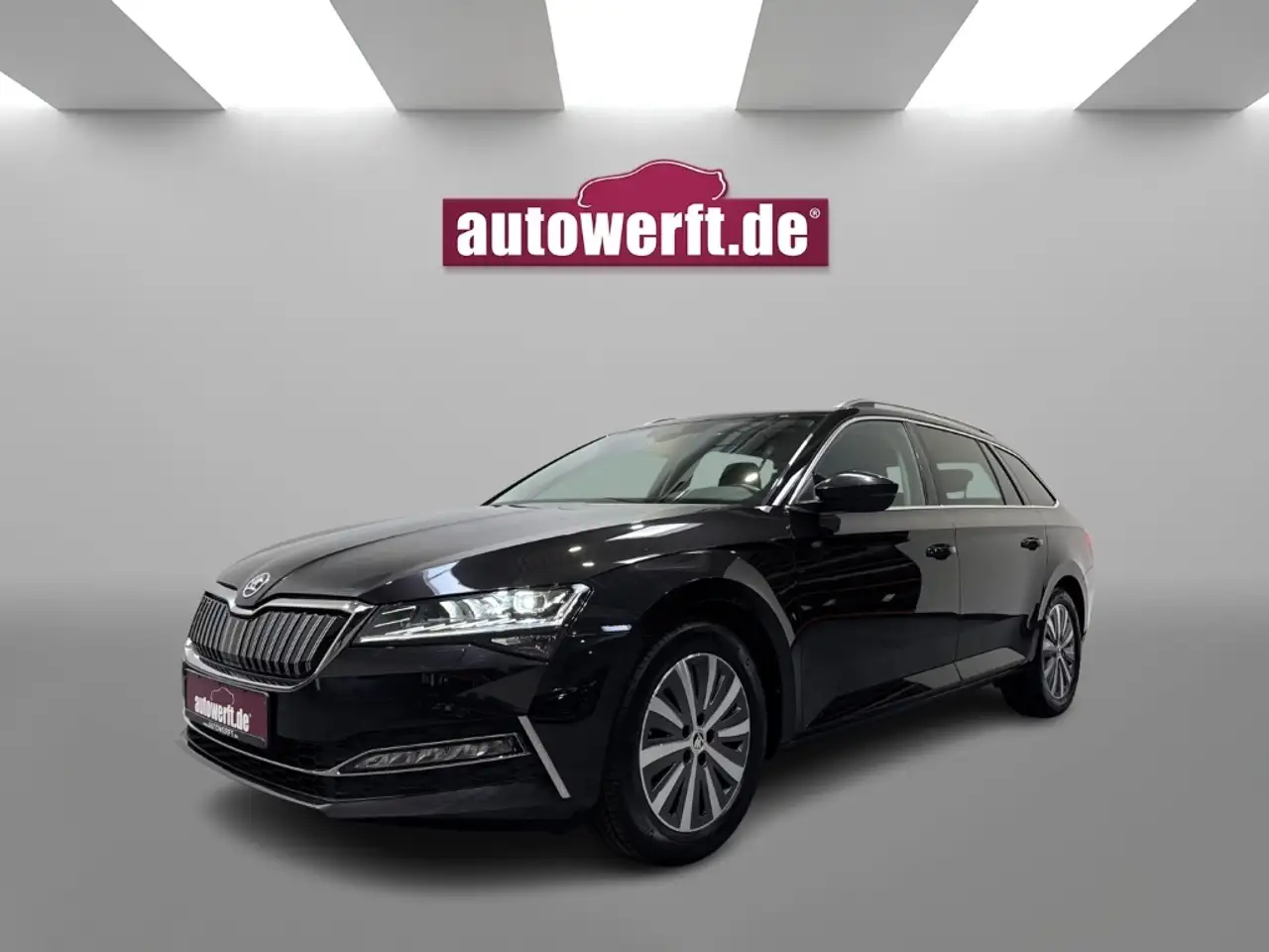 Superb1.4 TSI iV DSG STYLE MATRIX STDHZ CAM NAVI