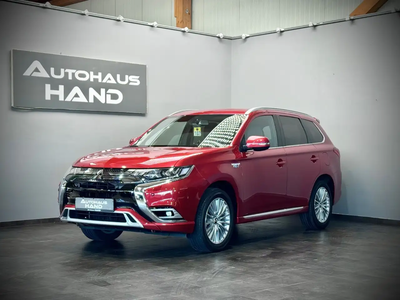 OutlanderPHEV Intro Edition*4WD*LED*Navi