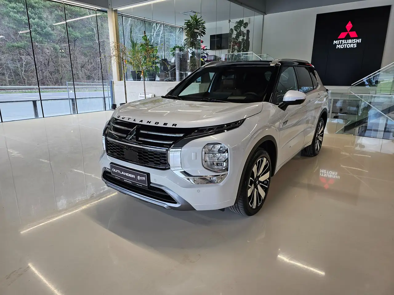 Outlander2,4 PHEV S-AWC Diamond Luxury