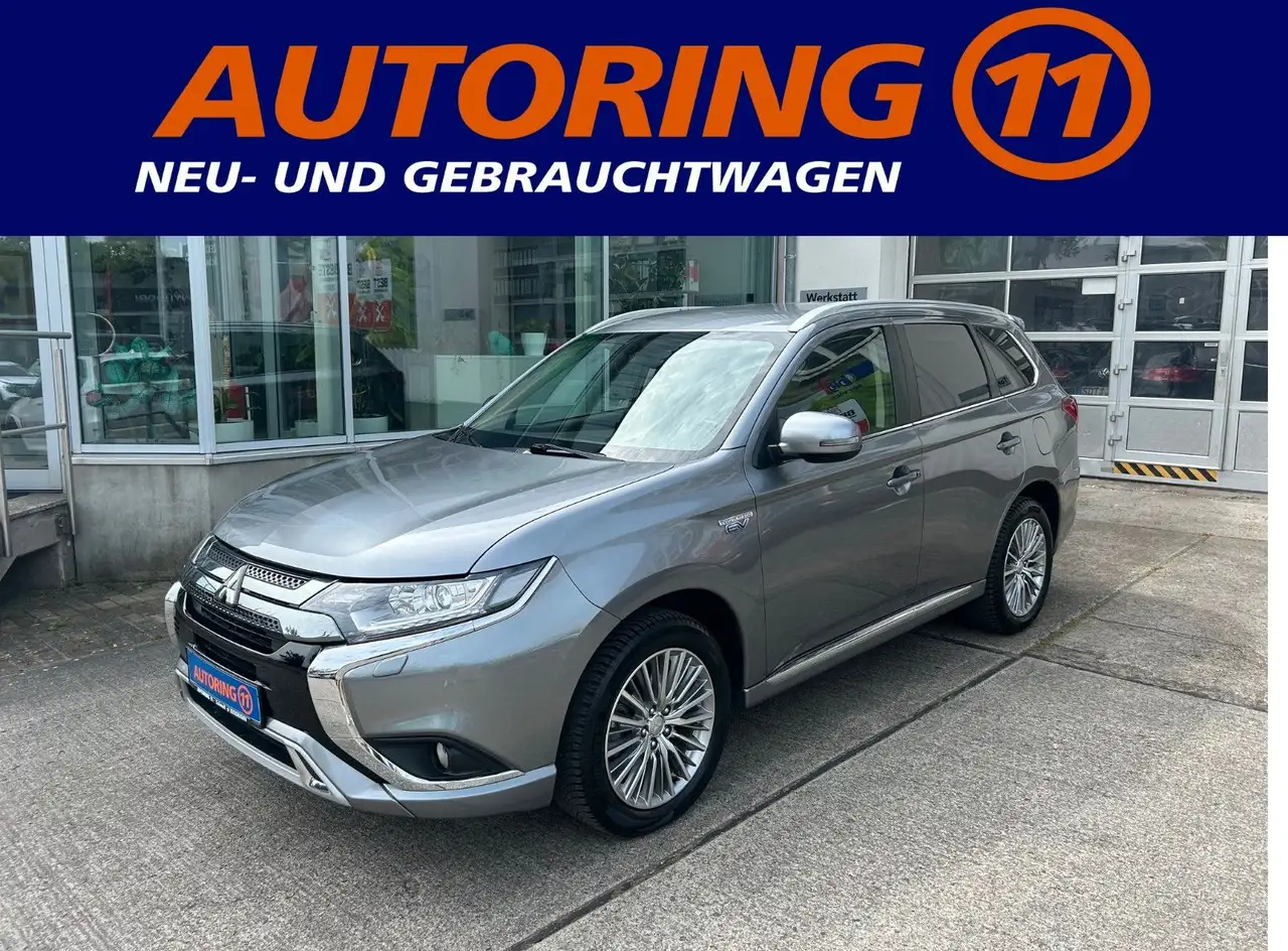 Outlander2.4 PHEV 4WD Diamant NAVI*KAMERA*AHK