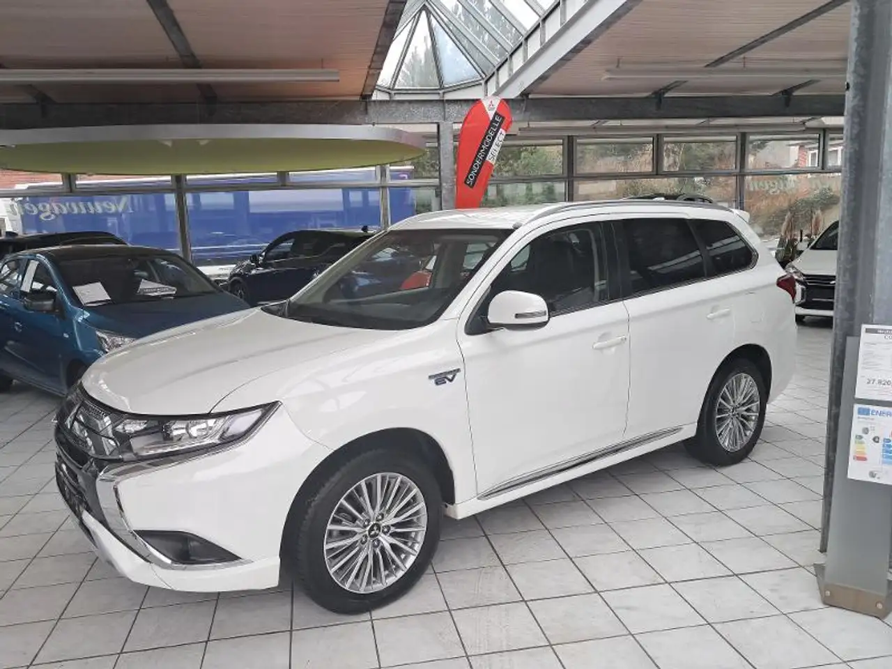 OutlanderPHEV BASIS Spirit-Paket 2.4 AHK abnb.