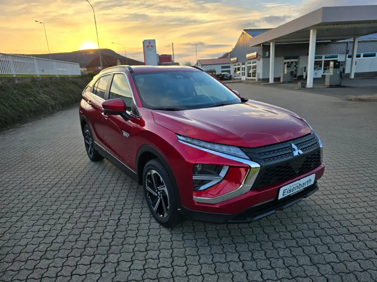 Eclipse CrossPlug-in Hybrid BASIS 2.4 MIVEC 4WD