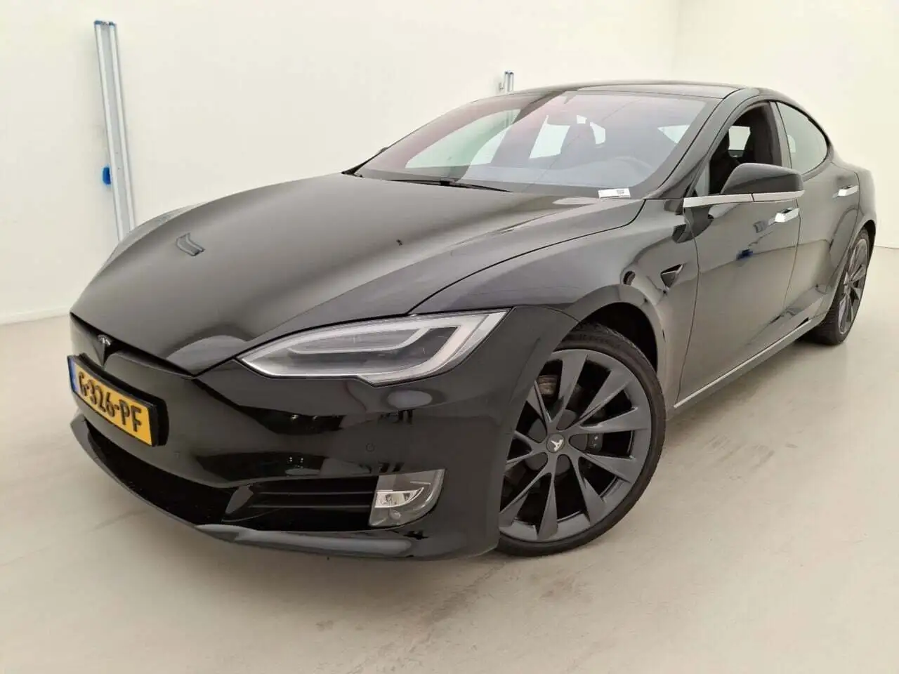Model SModel S Long Range  awd