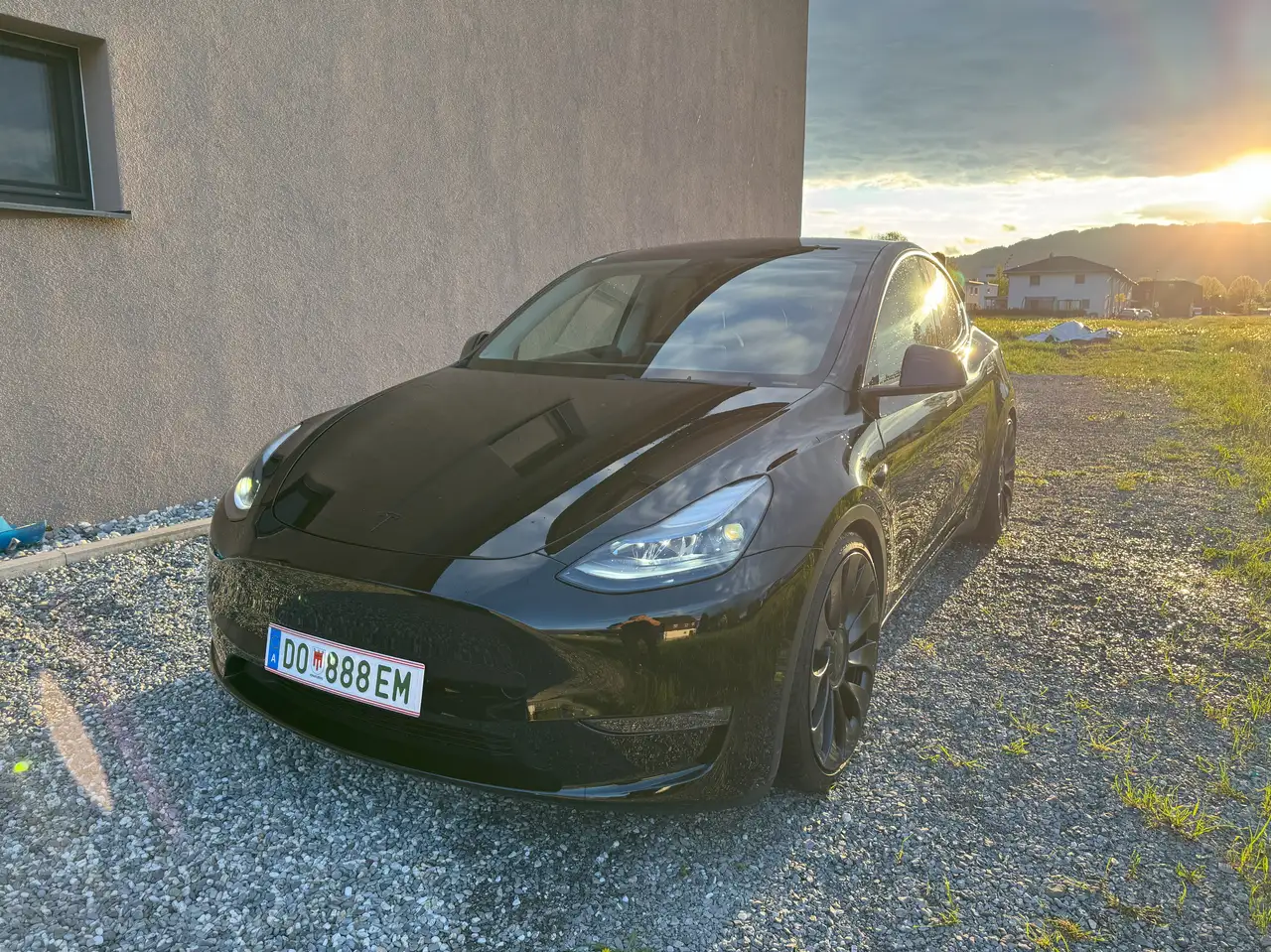 Model YAWD 79kWh Performance