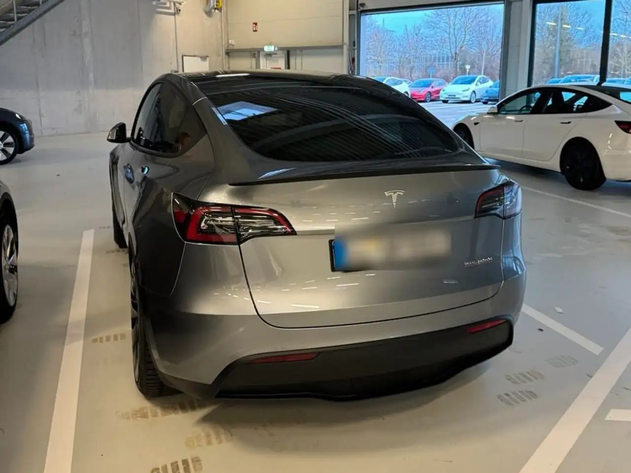 Model YModel Y Performance Dual Motor AWD