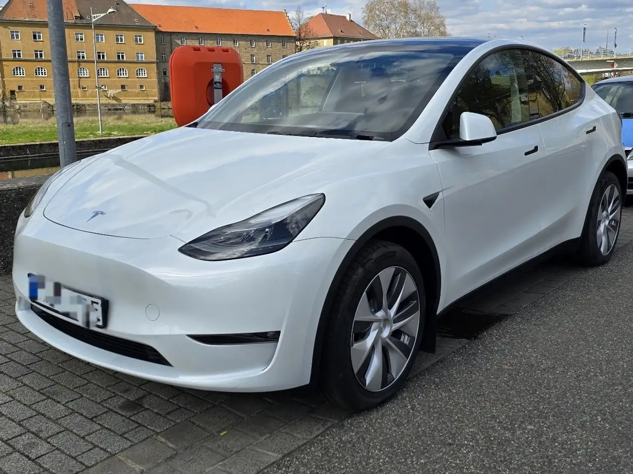 Model YLong Range Dual Motor AWD