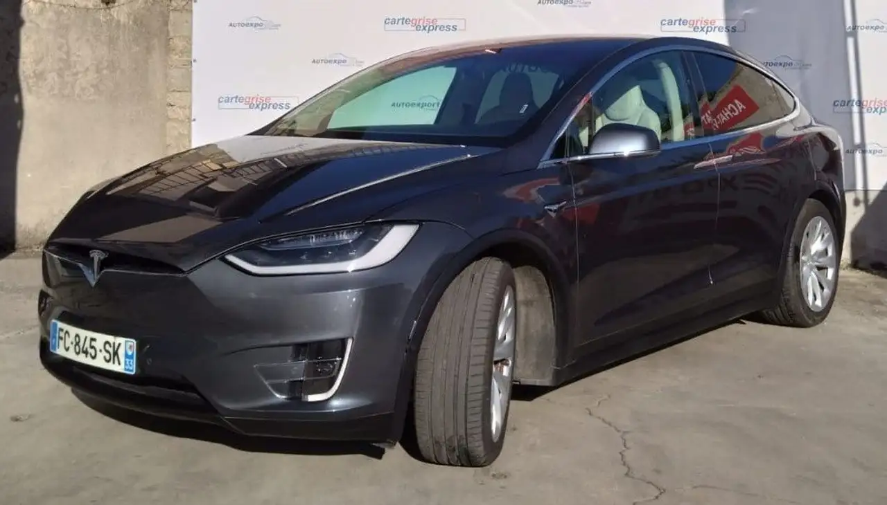 Model X100D DUAL MOTOR