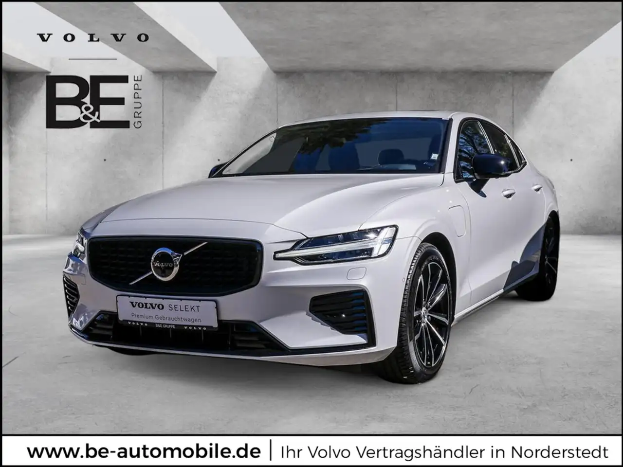 S60T8 Ultimate Dark Recharge Plug-In Hybrid AWD