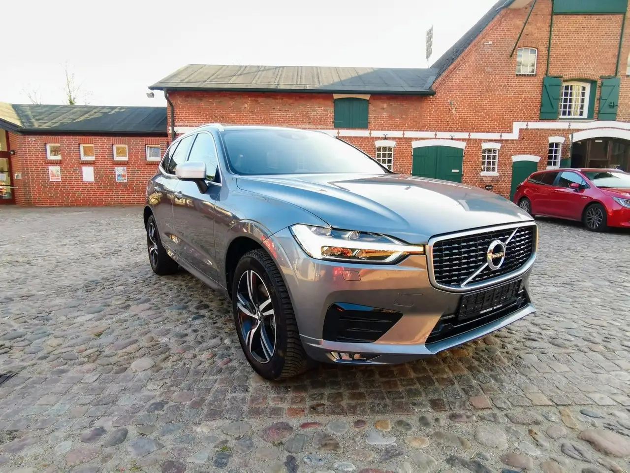 XC60R Design D4 Automatik