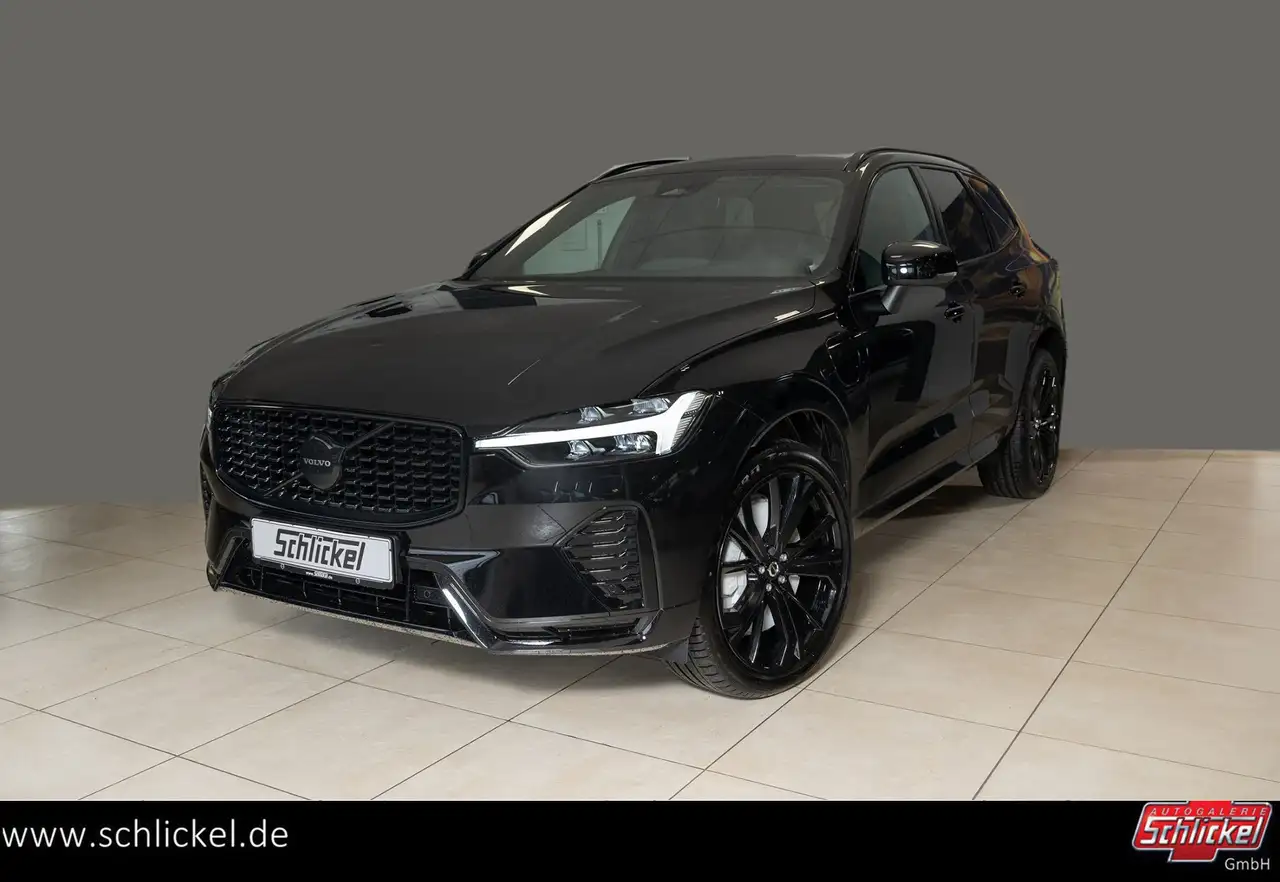 XC60T6 Plus Black Edition Recharge Plug-In Hybrid AWD