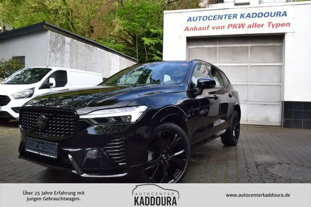 XC60T6BlackEditionRecharge,Hed-Up,360°,Pano,B&W
