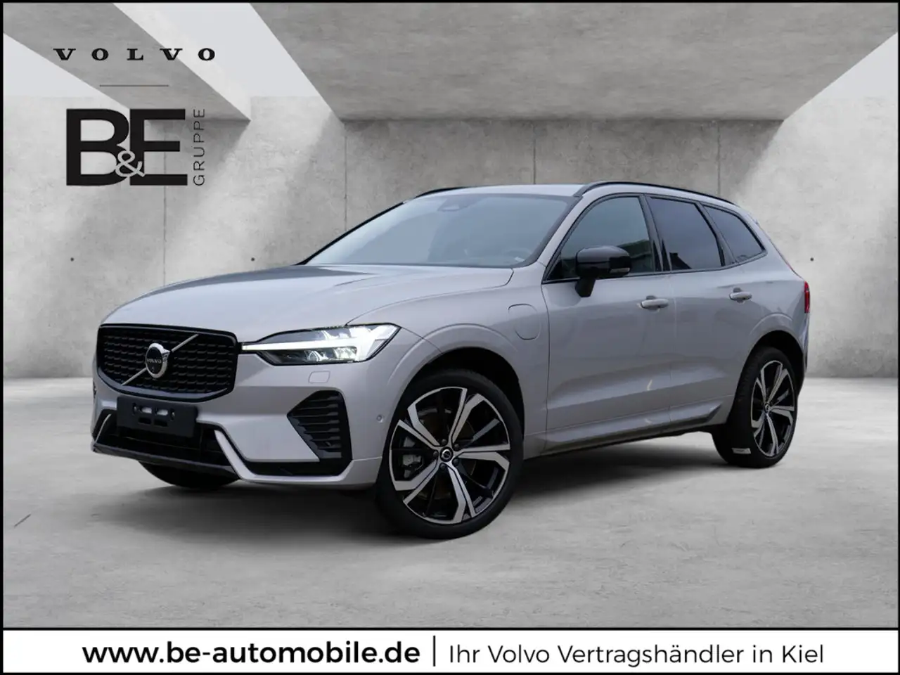 XC60T8 Ultra Dark Recharge Plug-In Hybrid AWD