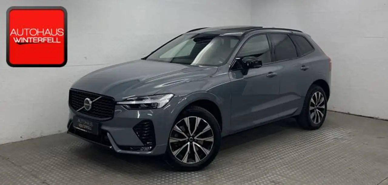 XC60B4 AWD PLUS DARK PANO+AHK+MEMORY+H&K+LED+