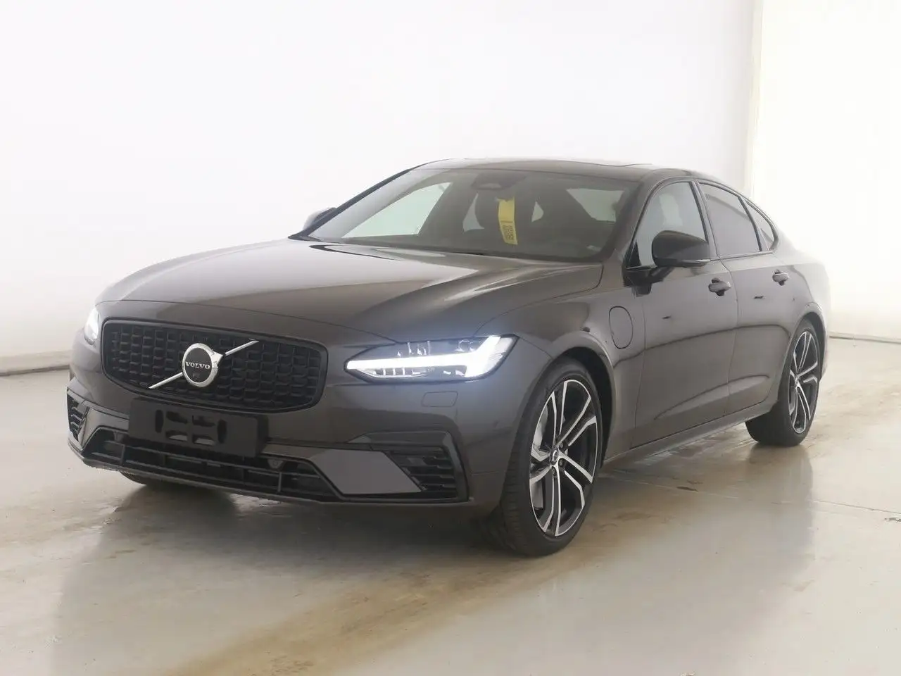 S90Lim. Ultimate Dark Recharge Plug-In Hybrid A