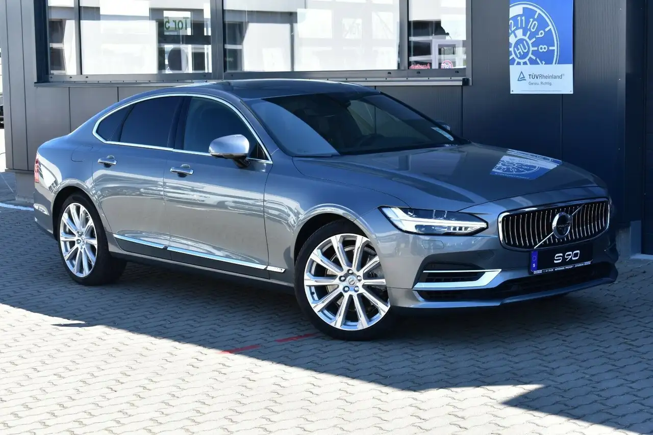 S90**Mietkauf**S90 T8 AWD Ins*408PS*LUFT*360*PANO*