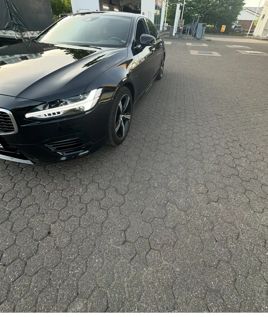 S90T8 Twin Engine AWD Geartronic R Design