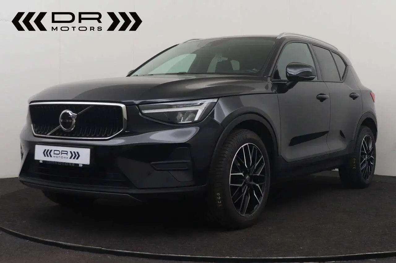 XC40T2 CORE - NAVI - LED - LEDER - TREKHAAK