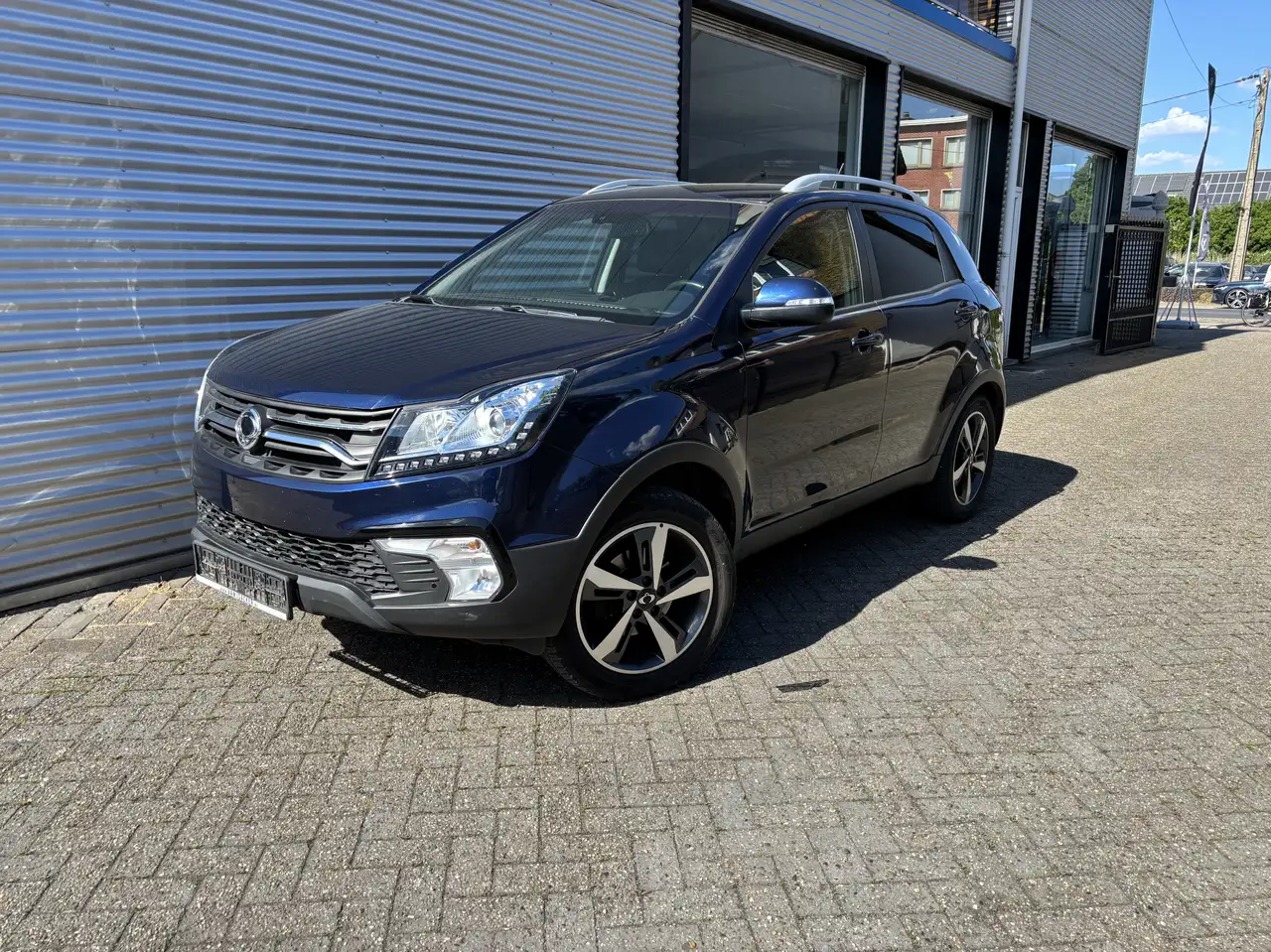 Korando2.0i e-XGi200 2WD Sapphire - Navi - Trekhaak