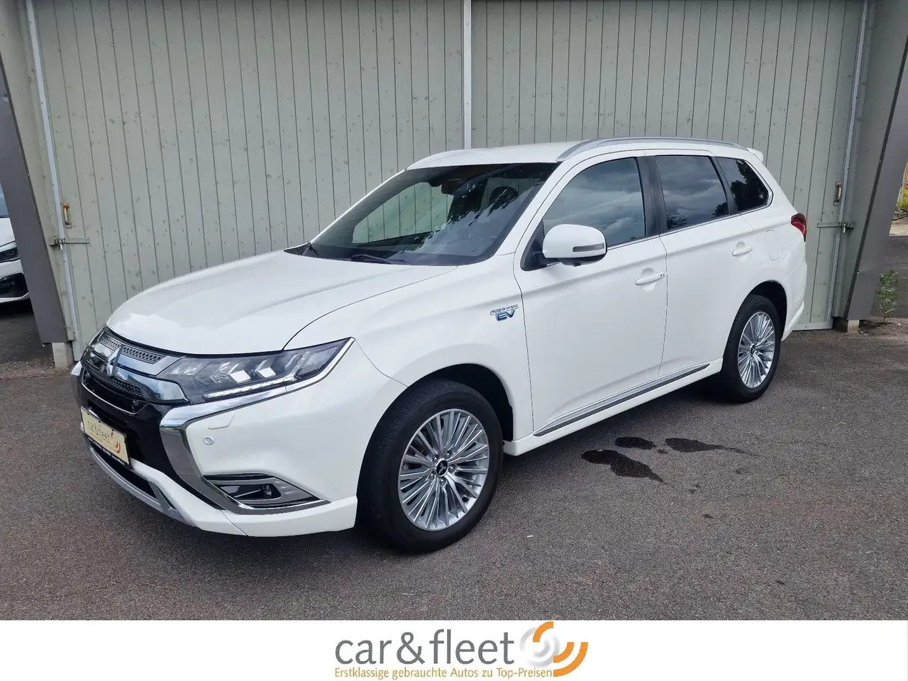 OutlanderPHEV Intro Edition 4WD LED Leder RFK