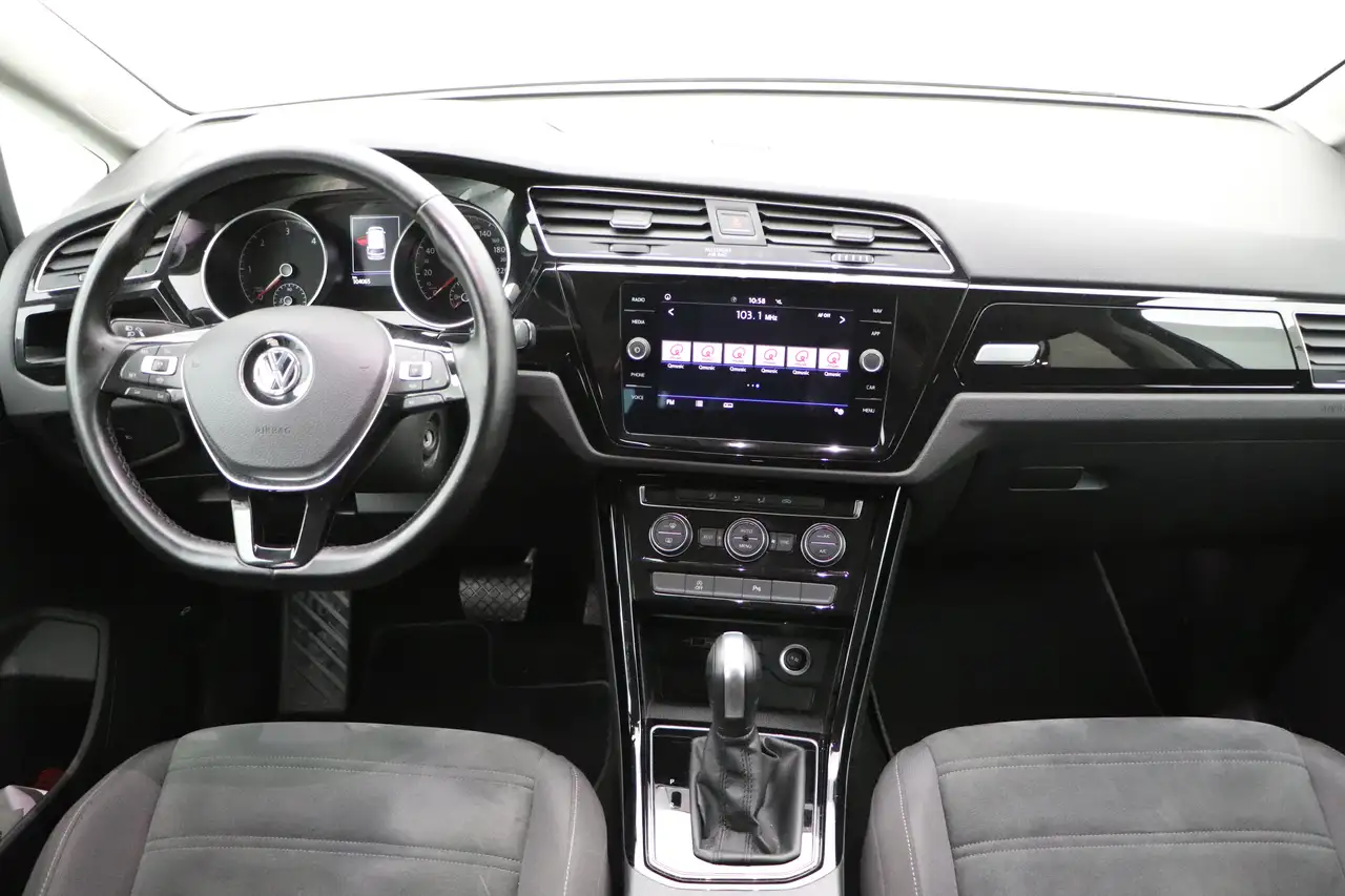 Touran2.0 TDi SCR Highline DSG ALCANTARA GPS PDC ACC Tre