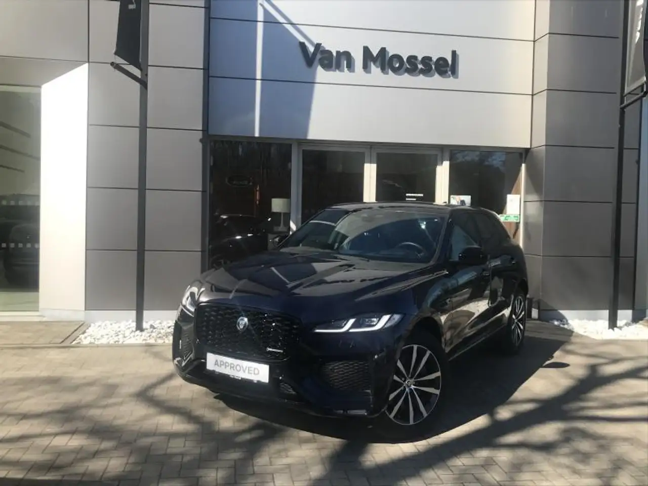 F-PacePlug-in-Hybrid P400e AWD R-Dynamic SE HEAD-UP Disp