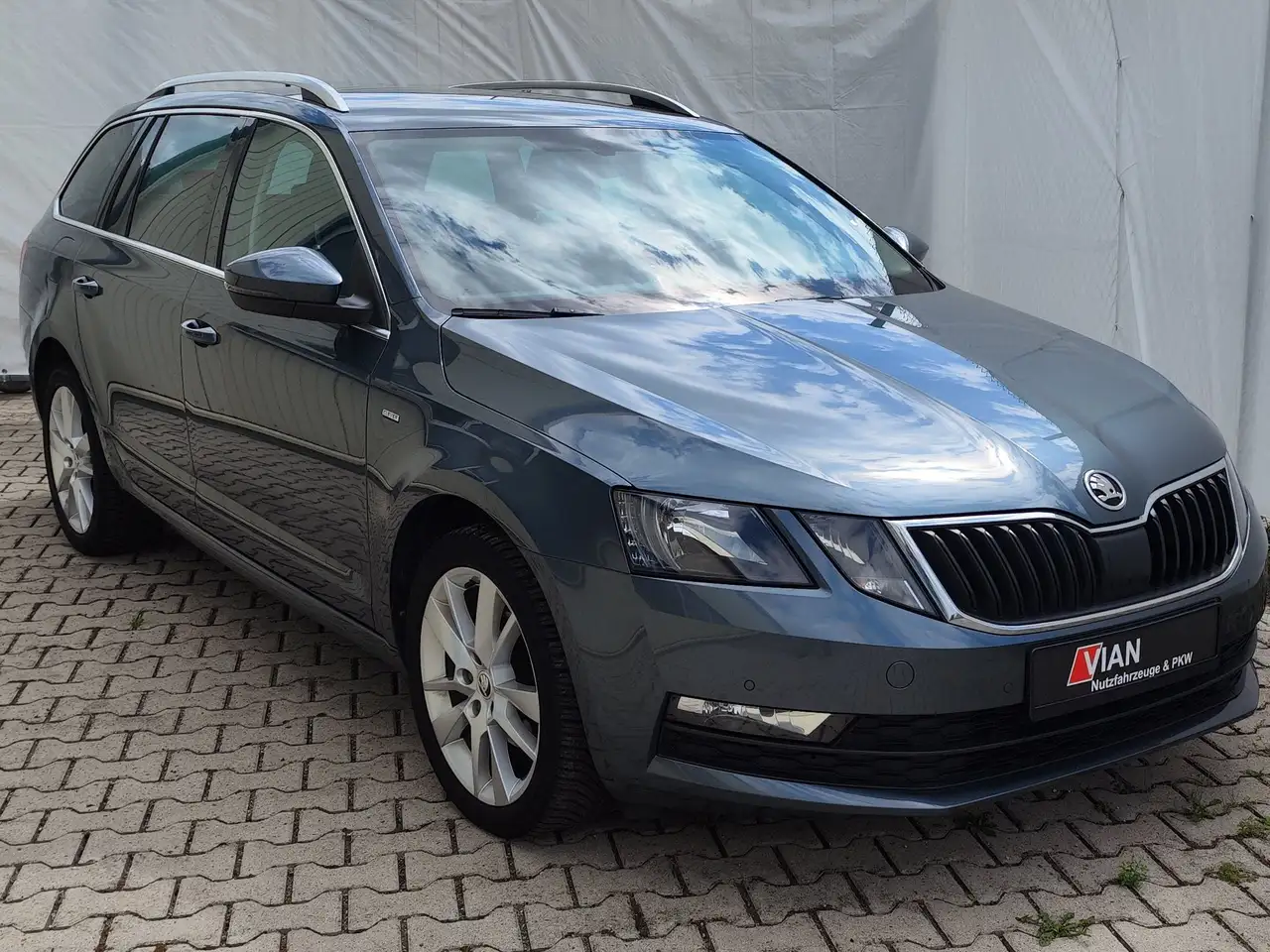 OctaviaCombi 1.6 TDI Automatik/ TÜV Neu/Keyless Go+entry