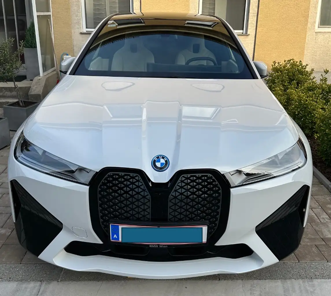 iXiX xDrive40 71kWh
