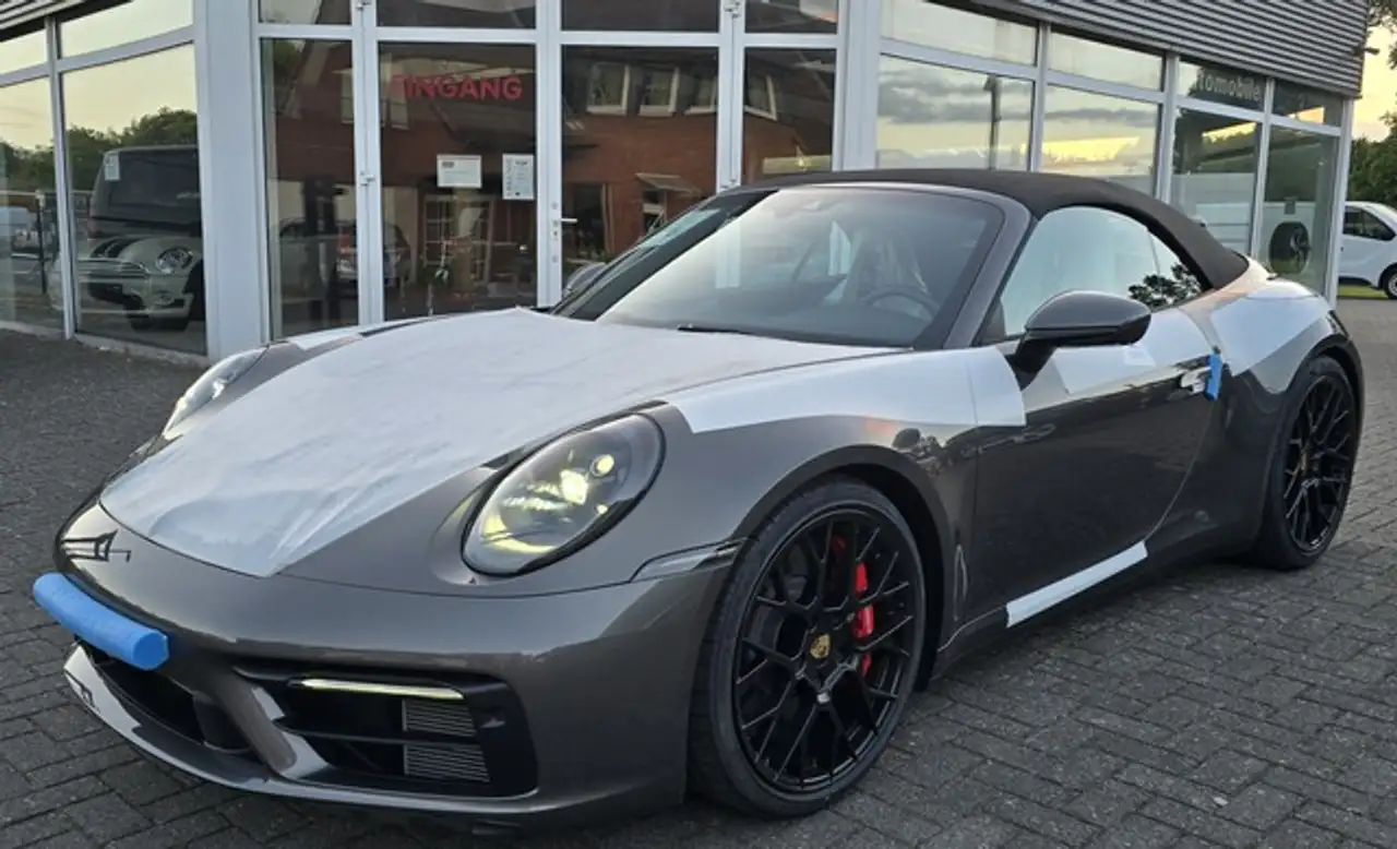 911Carrera GTS Cabriolet Lift+Bose+Sport-Design-Paket