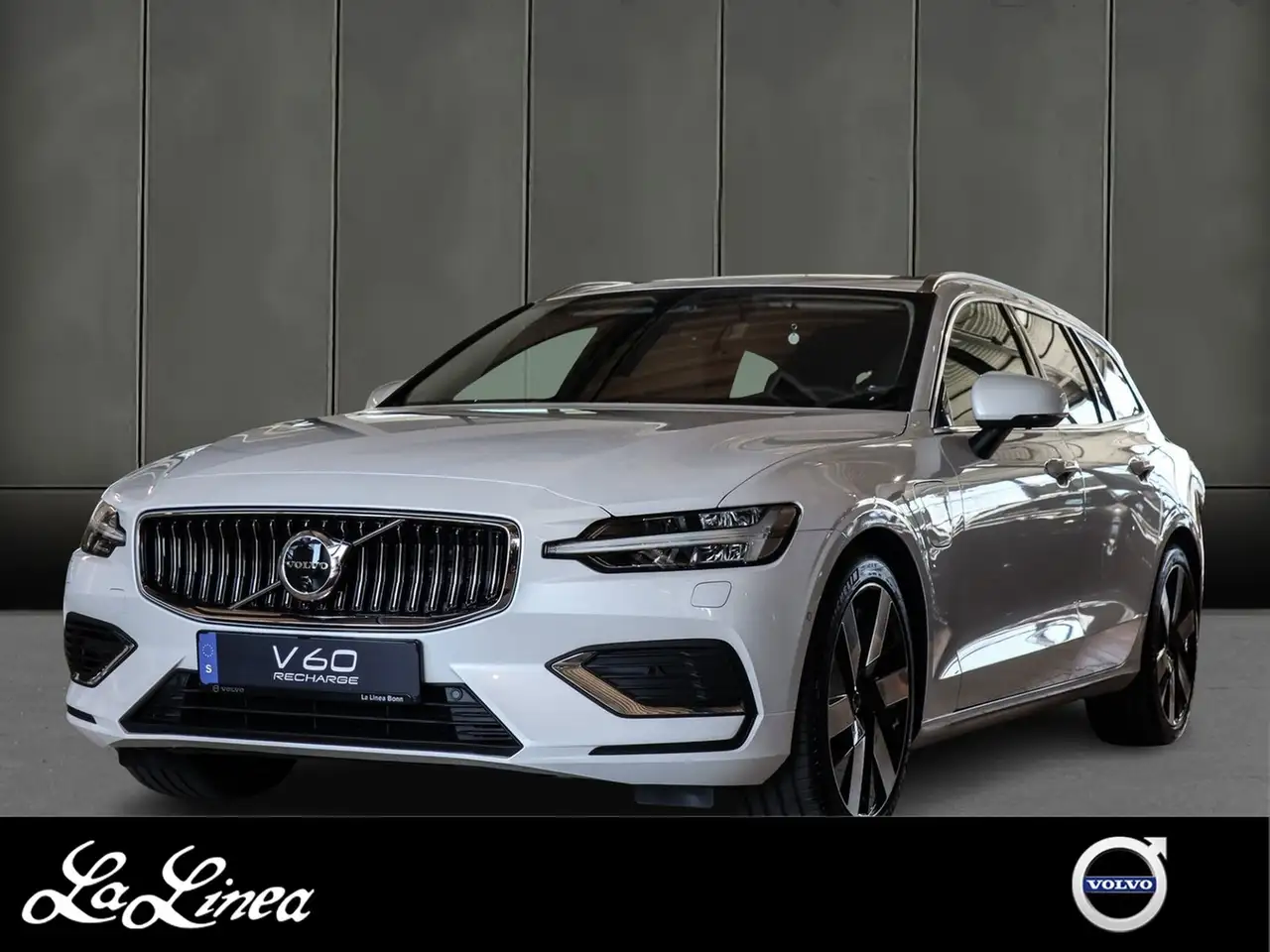 V60T6 Plus Bright Recharge Plug-In Hybrid AWD