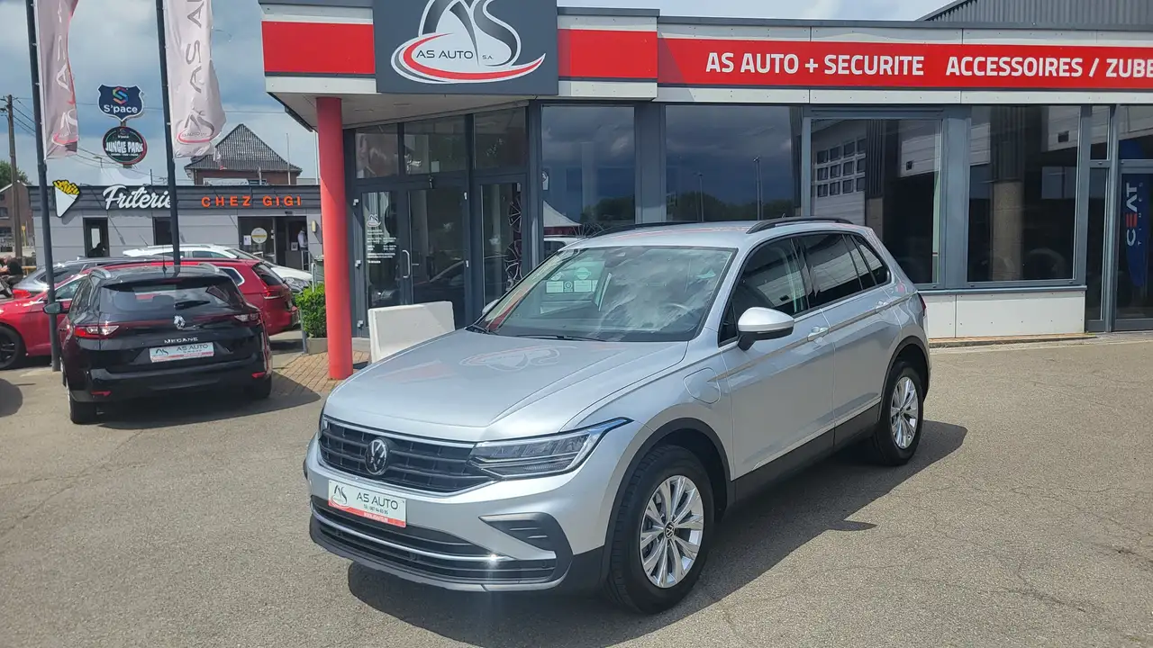 Tiguan1.4 eHybrid PHEV 150cv Life OPF DSG (180 kW)