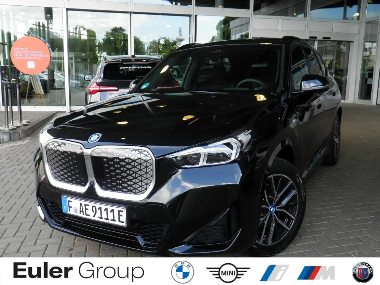 iX1eDrive20 Sportpaket AD AHK-klappbar AHK Navi Digit