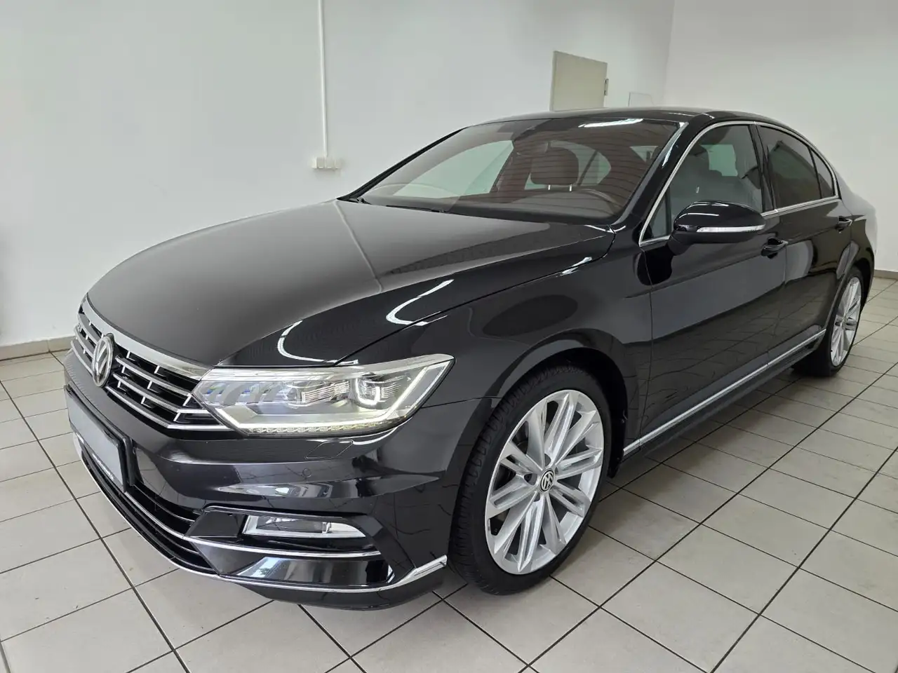 PassatLim. 2.0 TDI Highline R Line LED Dynaudio