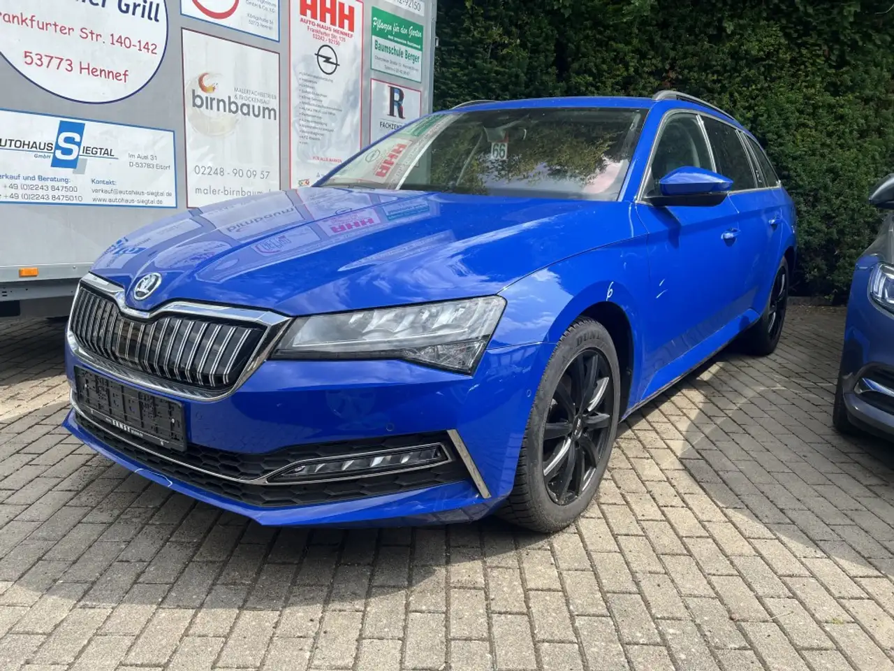 SuperbAmbition iV Plugin Hybrid R-Cam Navi CarPlay