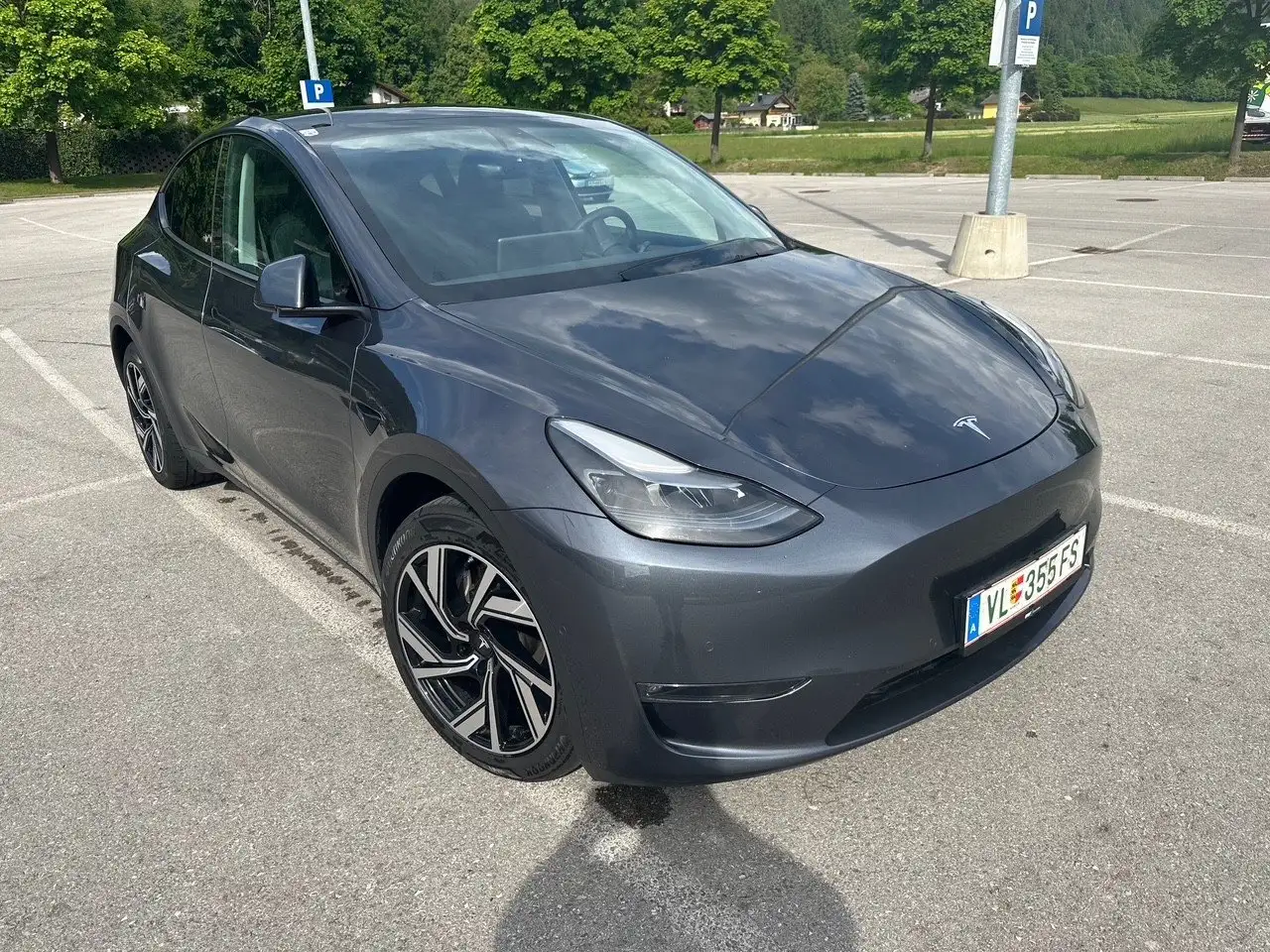 Model YModel Y Long Range AWD 75kWh
