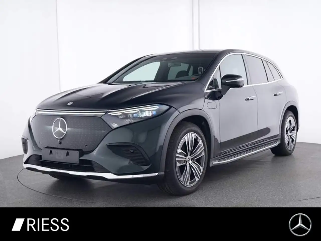 EQS SUVEQS 450 4M SUV Electric AHK Hyper Pano Fond Enter