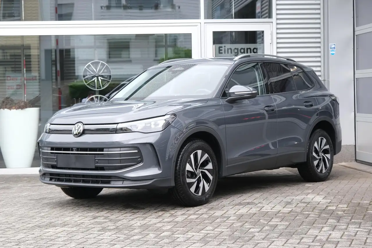 Tiguan1.5 eTSI DSG Life Navi AHK LED Plus Komfortpake...