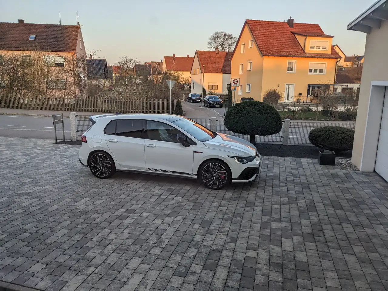 Golf GTIGolf 2.0 TSI OPF DSGGTI Clubsport, LP 56.000 €
