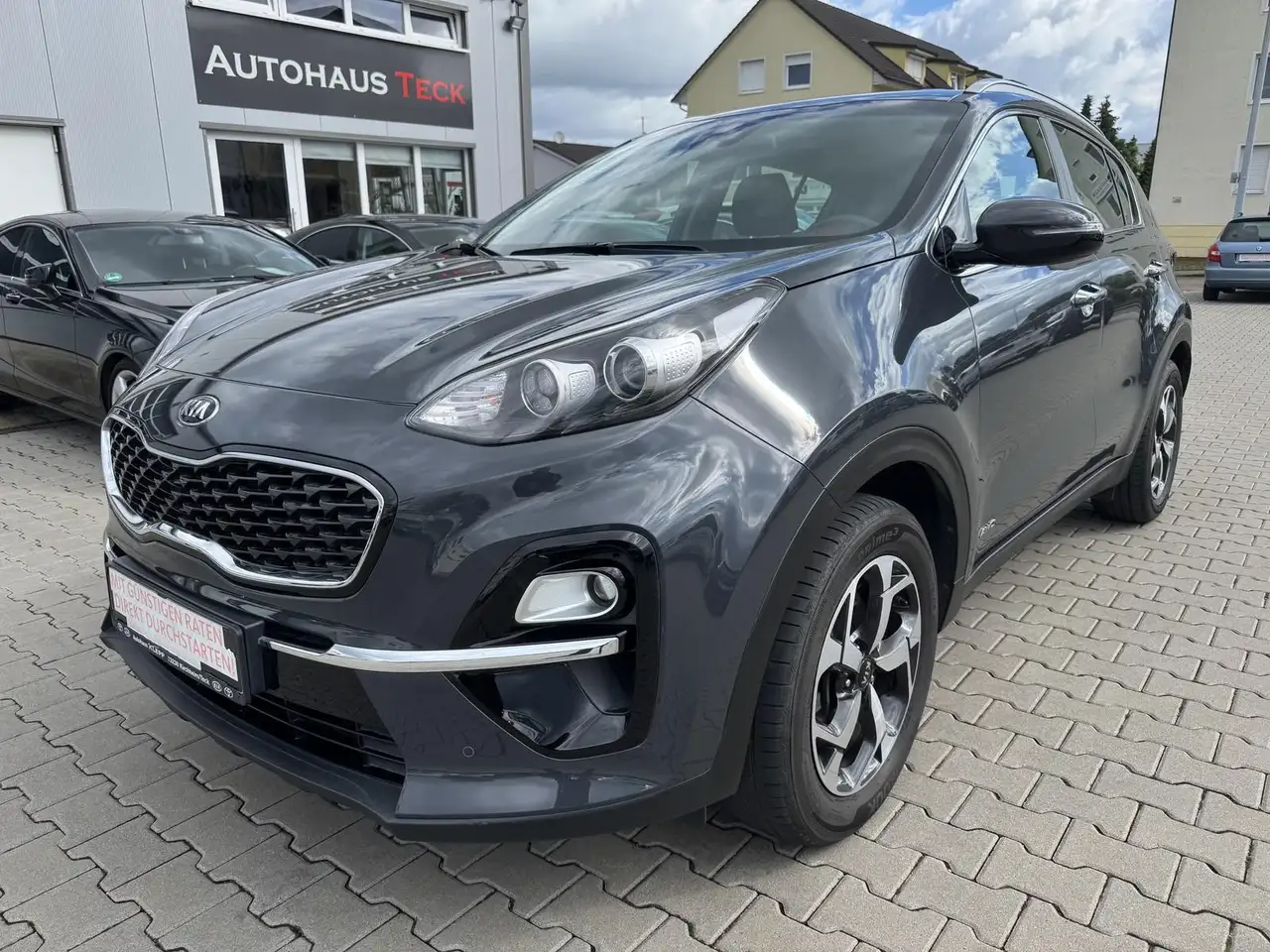 Sportage4WD/4xSHZ+L.HEIZUNG/AHK/KAMERA/8x bereift/1.Hand