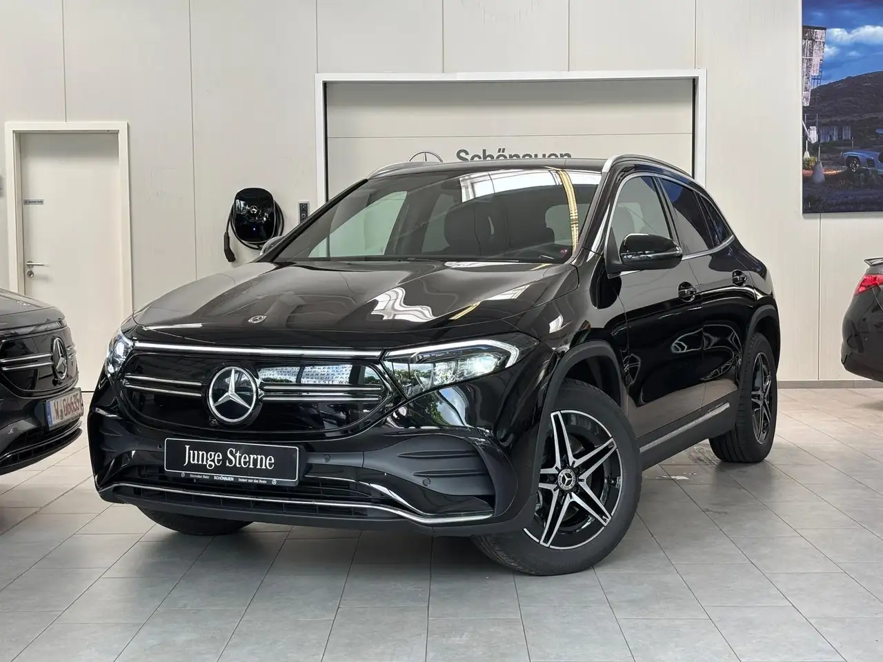 EQA300 4M AMG ADVANCED PAKET+CARPLAY+SHZ+PRIVAC