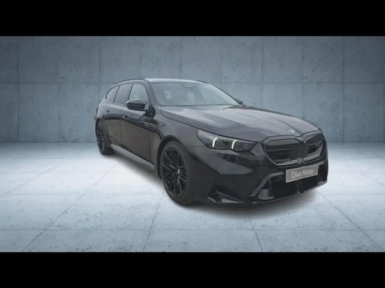 M54.4 V8 PHEV 727ch