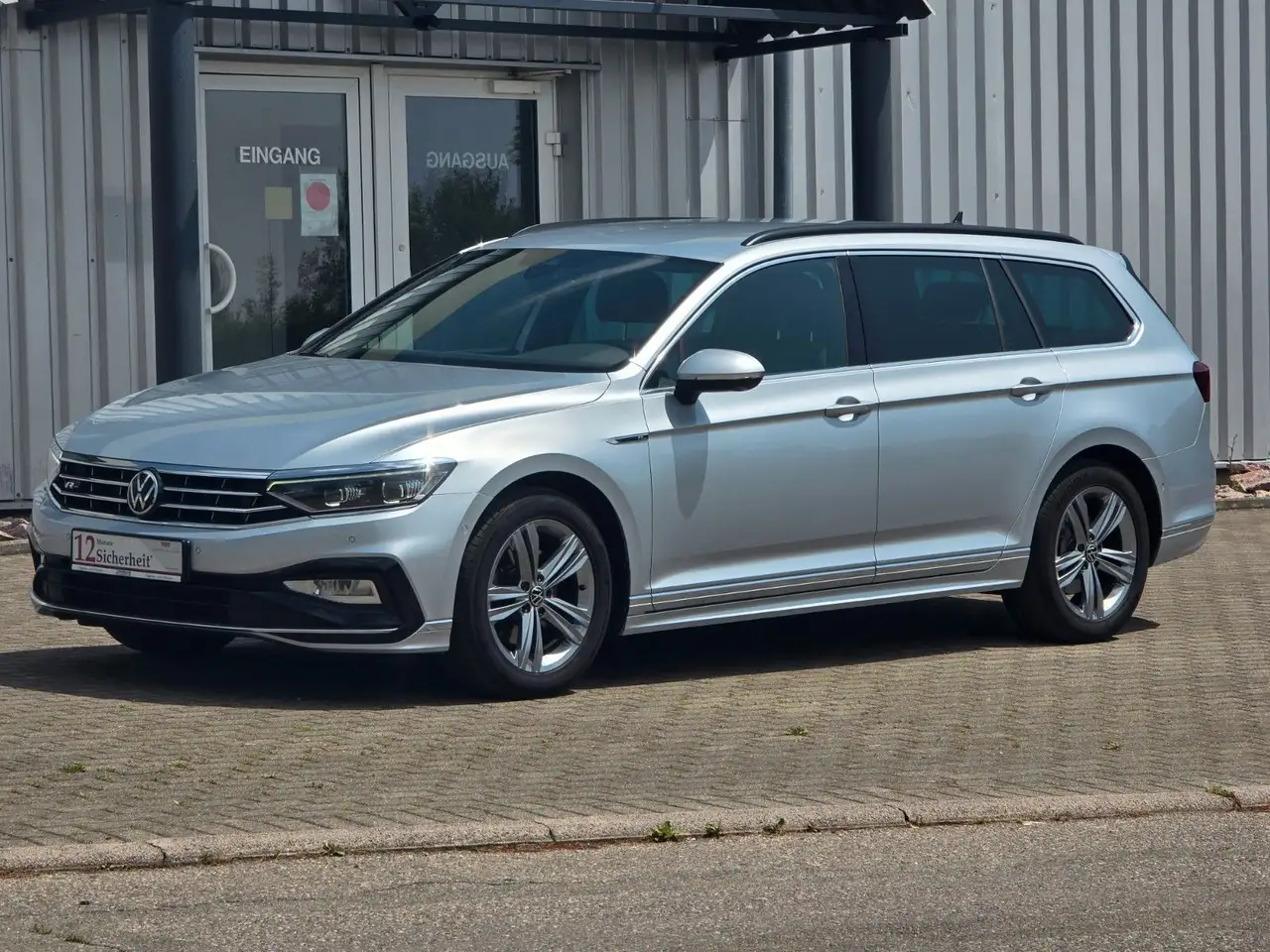 Passat2.0TDI 4M/2xR-LINE/MATRIX/VIRTUAL/KAM360°