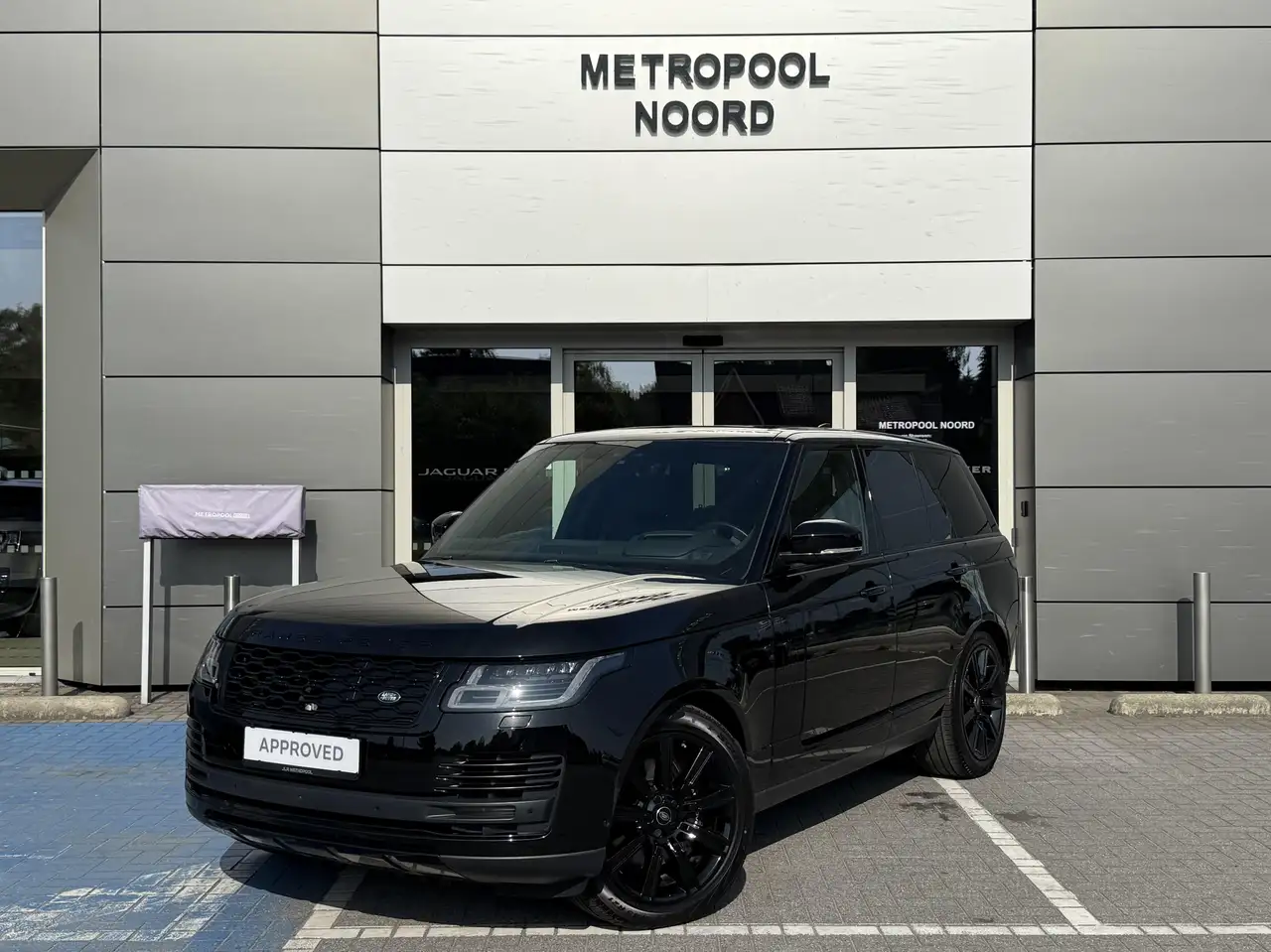 Range RoverPHEV Westminster Black