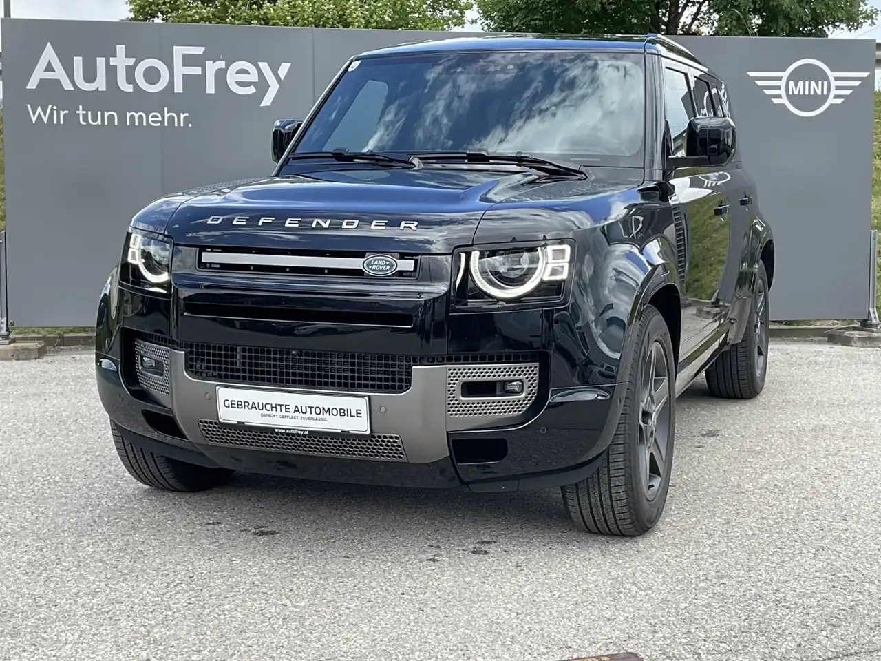 DefenderDefender 110 D300 AWD X-Dynami