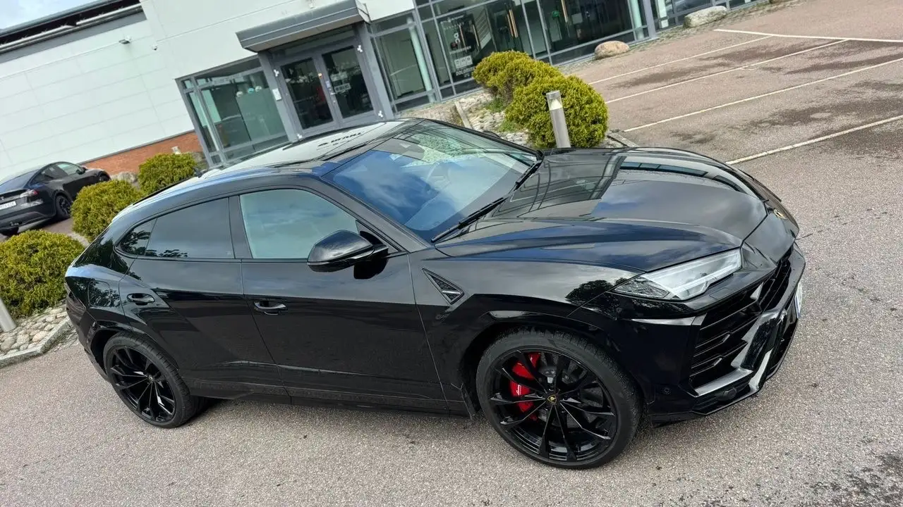 Urus4.0 V8 650 awd pano