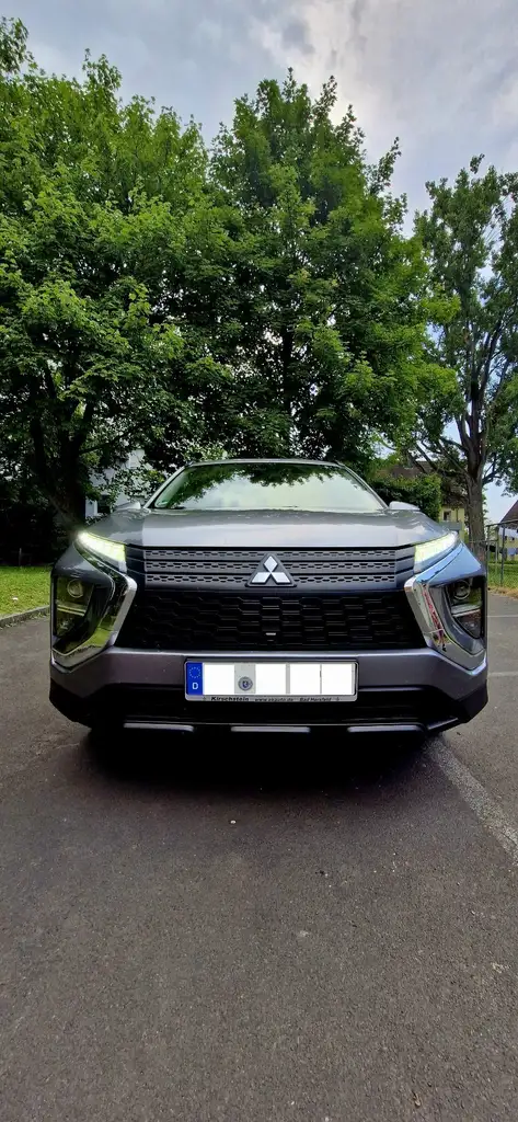 Eclipse CrossPlug-In Hybrid 4WD Basis