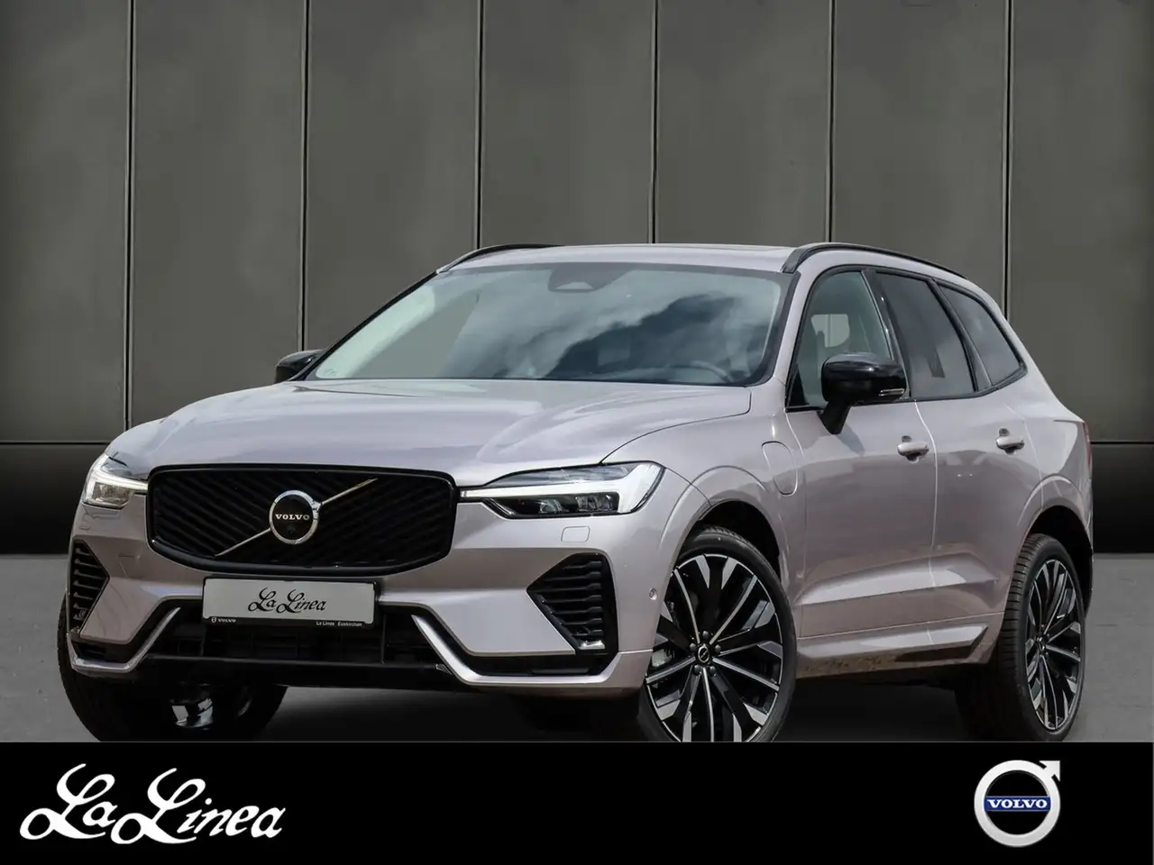 XC60T8 Reskin Ultra Black Edition Recharge Plug-In ...